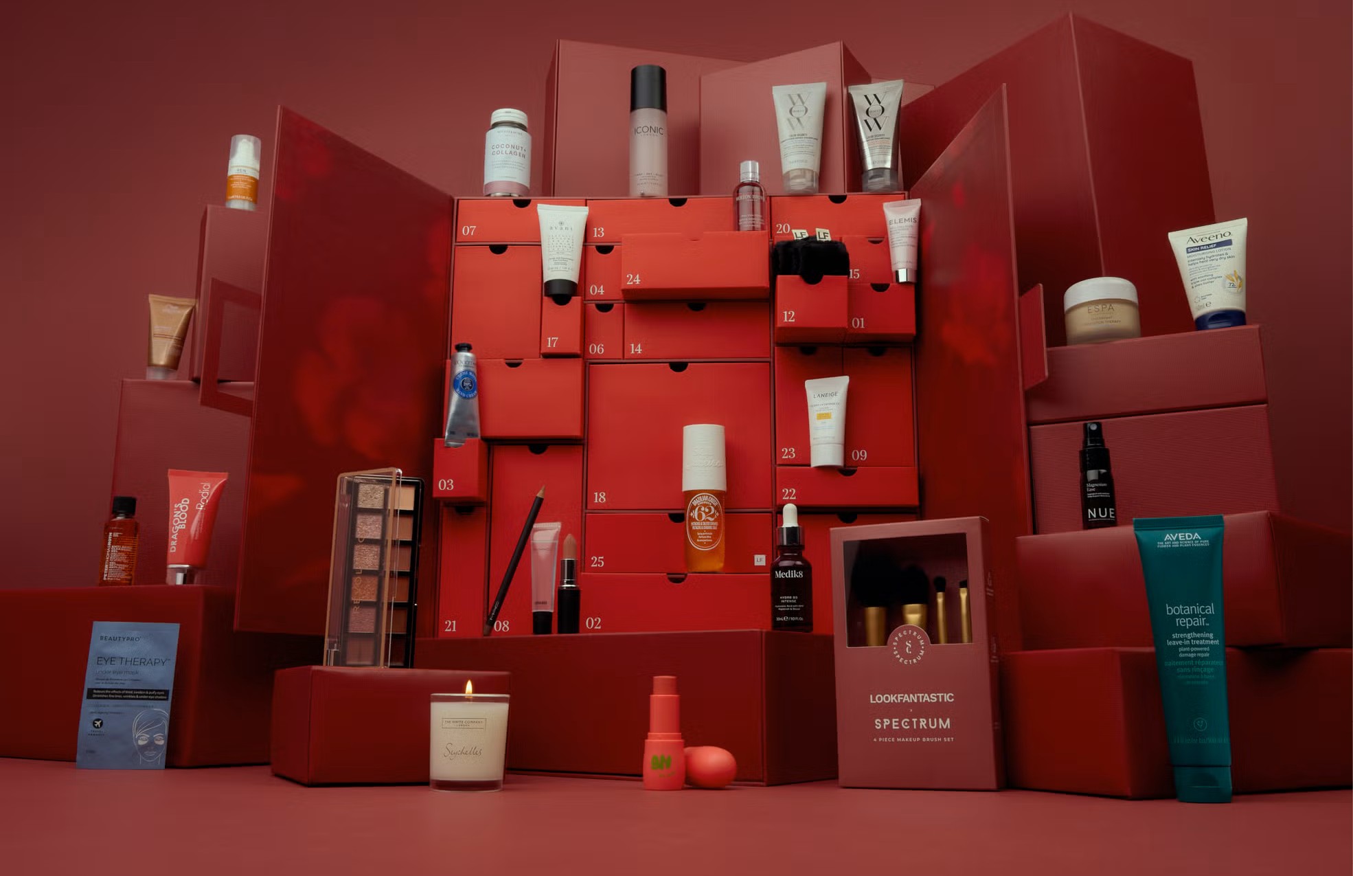LOOKFANTASTIC Beauty Adventskalender 2025