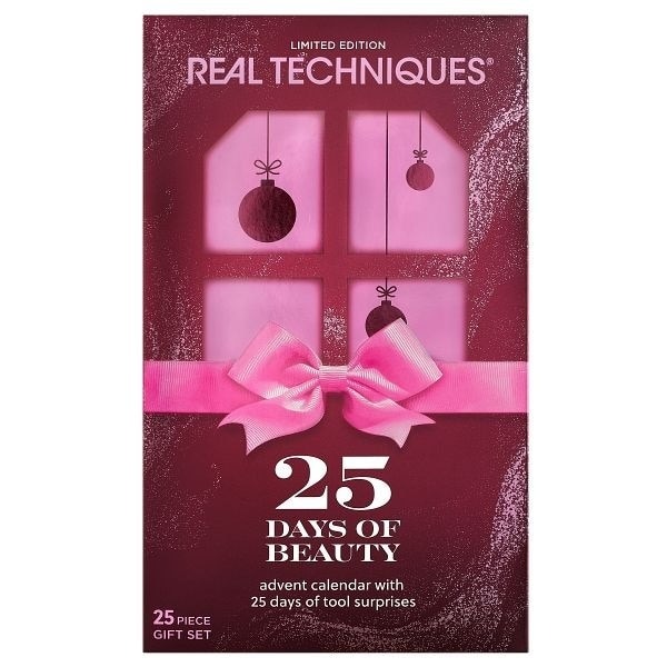 Real Techniques 25 Days Of Beauty Advent Calendar 2025 - Image 3