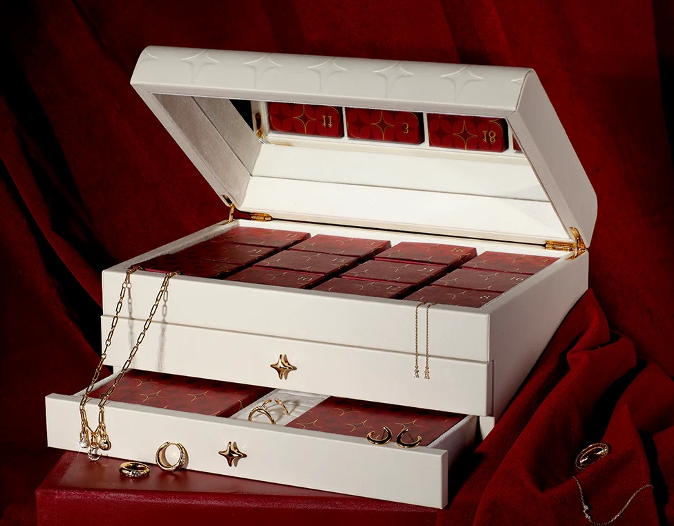 Astrid & Miyu 24 Day Gold Advent Calendar