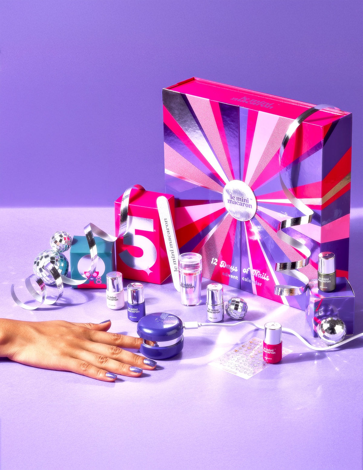 Le Mini Macaron Advent Calendar 2025